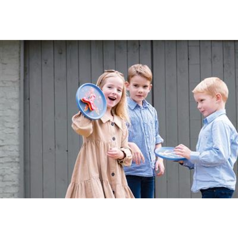 Magnetic Throwing Game