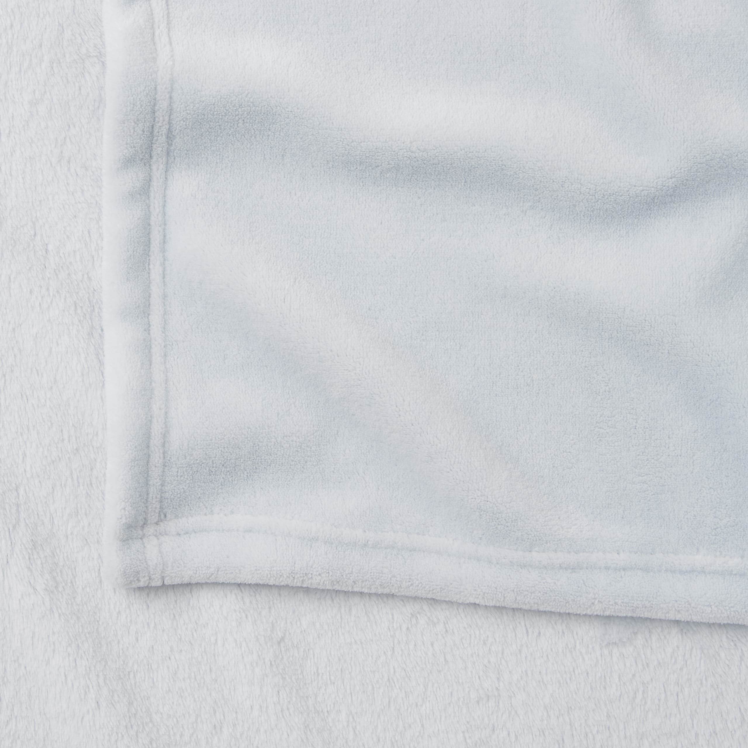 Elegant Baby Simple Fleece Plush Baby Blanket - SugarDots